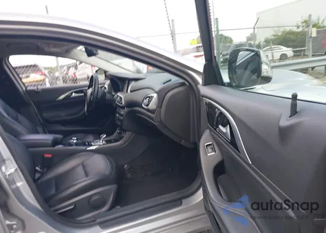 2017 Infiniti Qx30 z USA, uszkodzony, nr VIN SJKCH5CPXHA033733